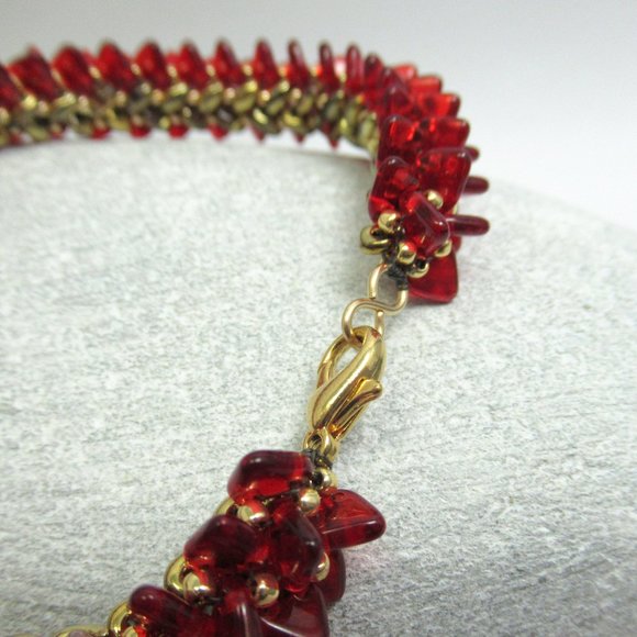 Red and gold handwoven bracelet - Picture 4 of 11